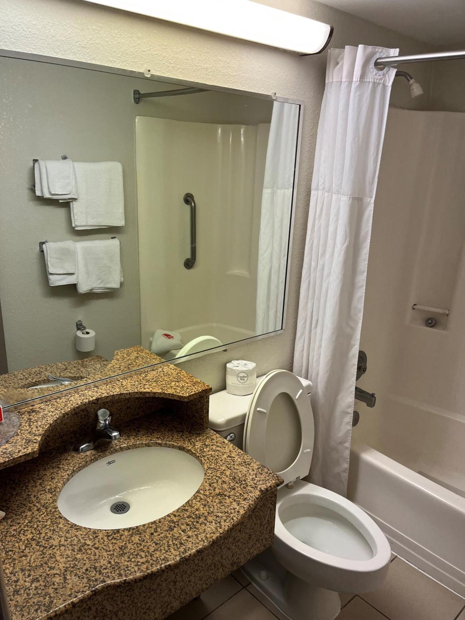 Red Carpet Inn Quantico Дъмфрис Екстериор снимка